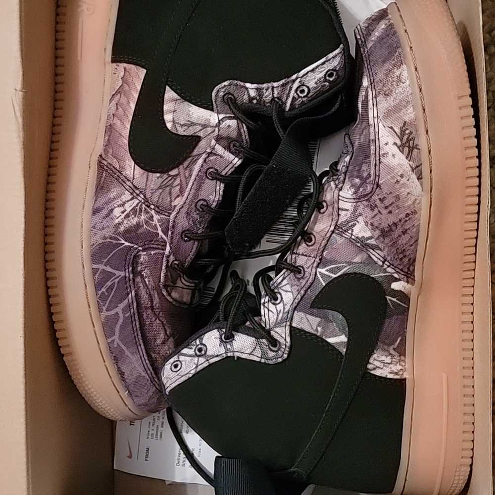 NIKE MEN'S SIZE 10 CAMOUFLAGE SNEAKERS